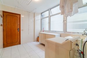 Image 22 - 872531