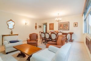 Image 3 - 872531