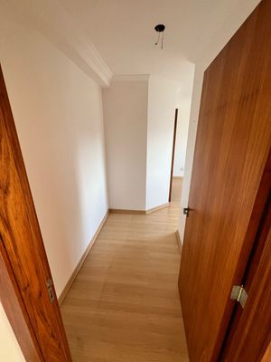 Image 11 - 872535