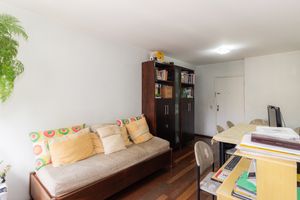 Image 4 - 872627