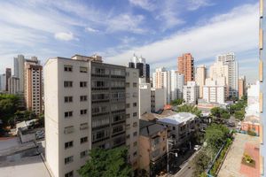 Image 12 - 872627