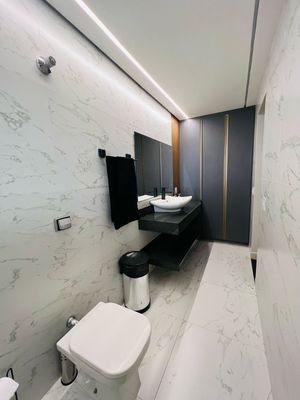 Image 21 - 872634