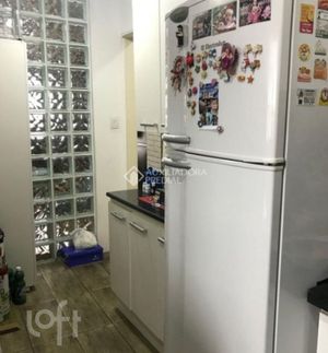 Image 4 - 872642