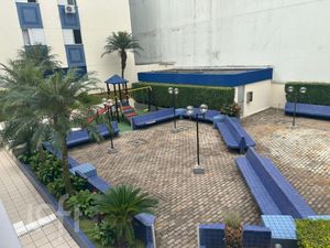 Image 10 - 872652
