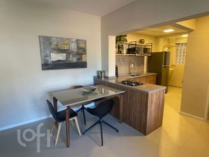 Image 1 - 872653
