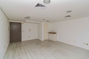 Image 3 - 872697
