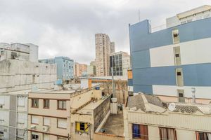 Image 4 - 872697