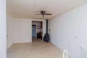 Image 8 - 872705
