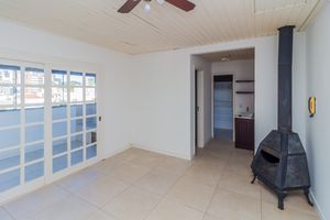 Image 9 - 872705