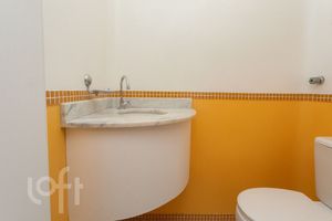 Image 35 - 872713