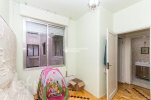 Image 11 - 872718