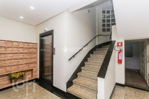 Image 21 - 872718