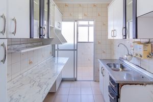 Image 19 - 872721