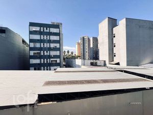 Image 21 - 872722