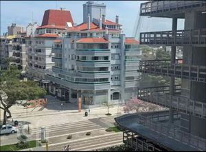 Image 9 - 872724
