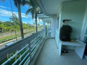 Image 6 - 872728