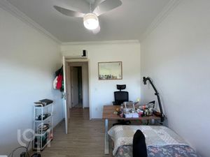 Image 13 - 872728
