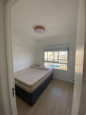 Image 15 - 872730