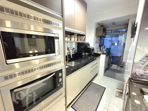 Image 8 - 872739