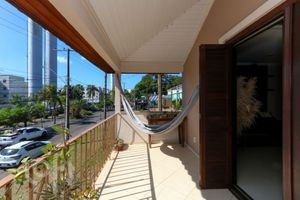 Image 11 - 872741