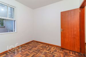 Image 33 - 872743