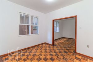 Image 7 - 872743
