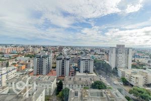 Image 21 - 872748