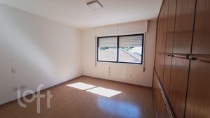 Image 8 - 872749