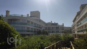 Image 11 - 872757