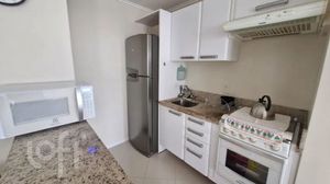 Image 3 - 872757