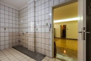 Image 3 - 872767