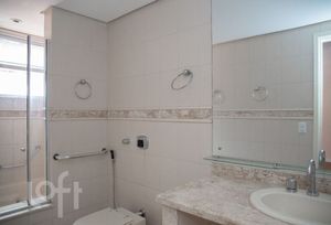 Image 21 - 872778