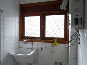Image 13 - 872779