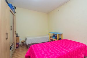 Image 11 - 872782