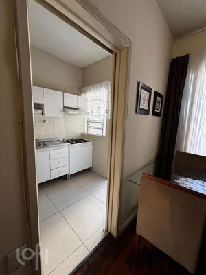 Image 13 - 872786