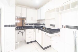 Image 12 - 872793