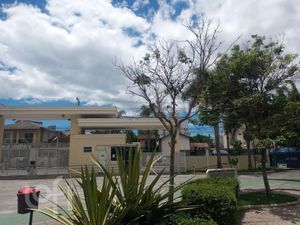 Image 1 - 872795
