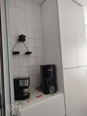 Image 5 - 872796