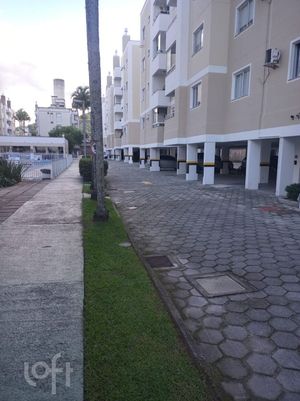 Image 19 - 872810
