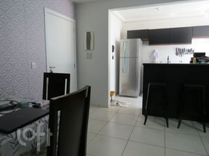 Image 2 - 872810