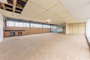 Image 4 - 872811
