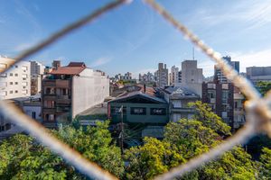 Image 3 - 872812
