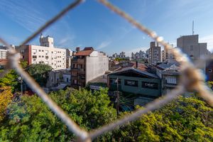 Image 11 - 872812