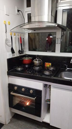 Image 5 - 872812