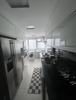 Image 14 - 872817