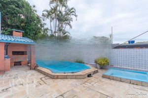 Image 37 - 872858