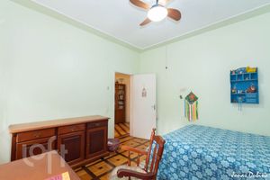 Image 18 - 872858