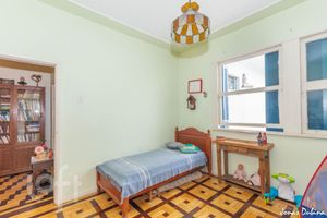 Image 21 - 872858