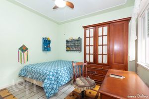 Image 17 - 872858