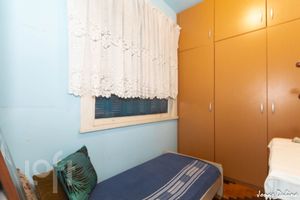 Image 11 - 872858